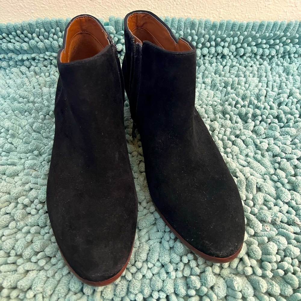 Sam Edelman black suede booties, women’s size 10. Never worn.